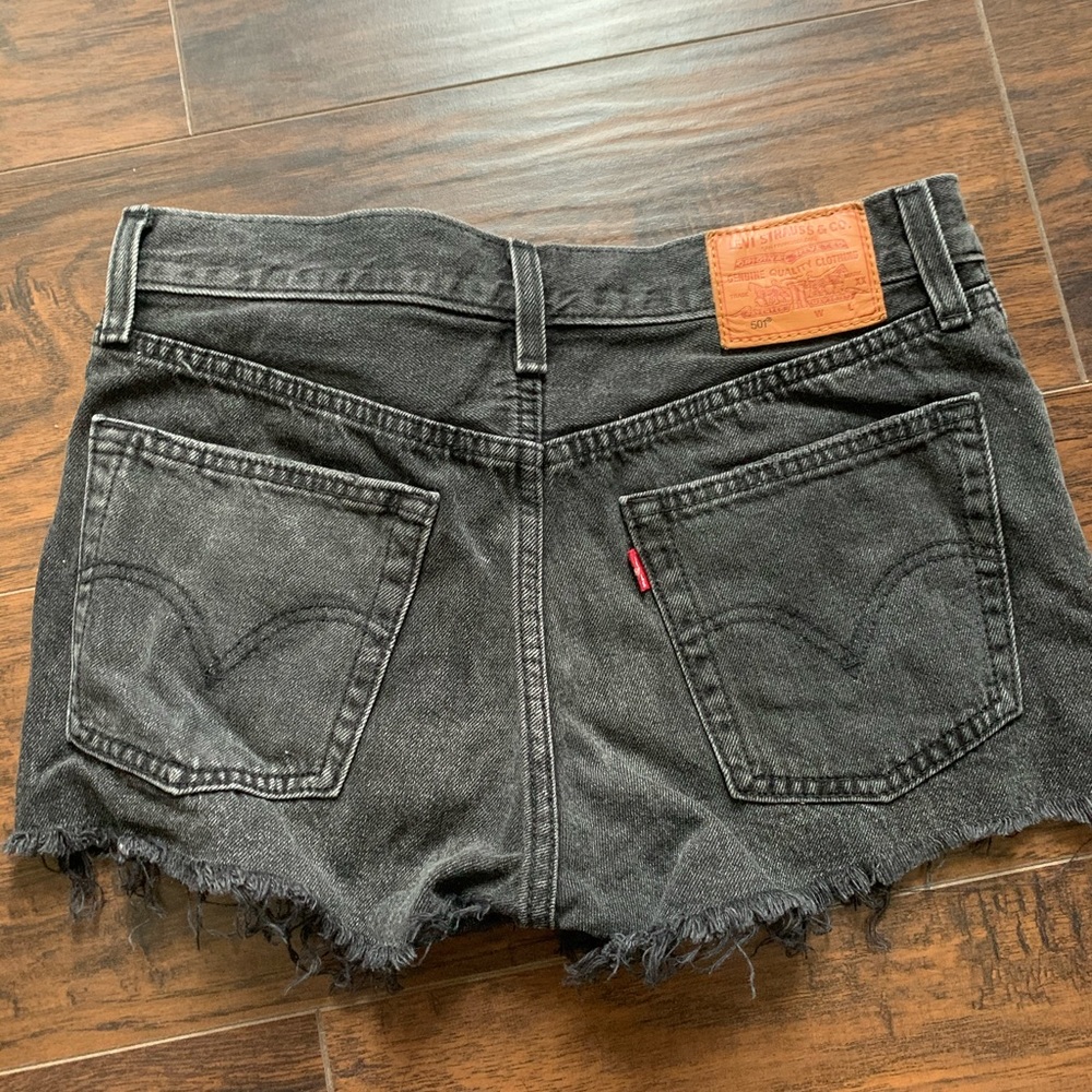 Levi’s 501 denim shorts washed black sz 26